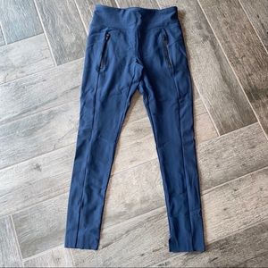 NWOT Athleta cropped pants